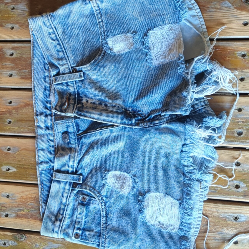Vintage Levis distressed acid wash shorts